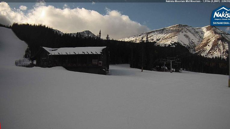 Webcam Nakiska: Mid Mountaind Lodge