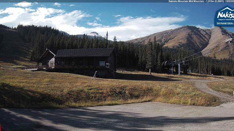 Webcam Nakiska: Mid Mountaind Lodge