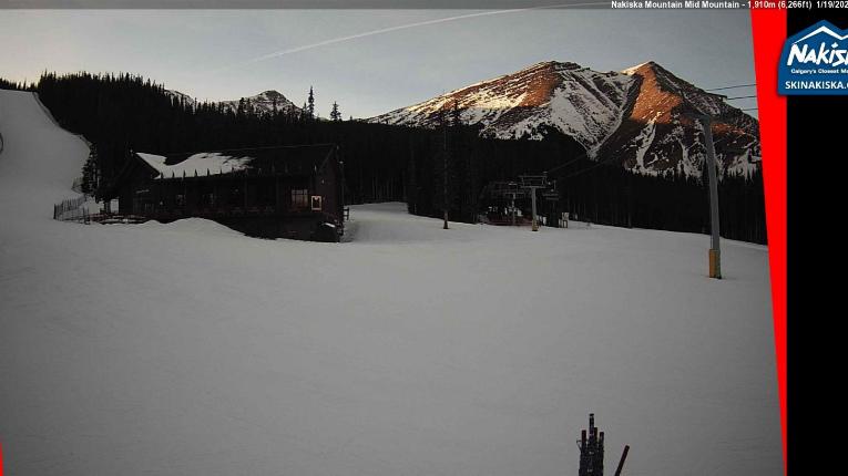 Webcam Nakiska: Mid Mountaind Lodge