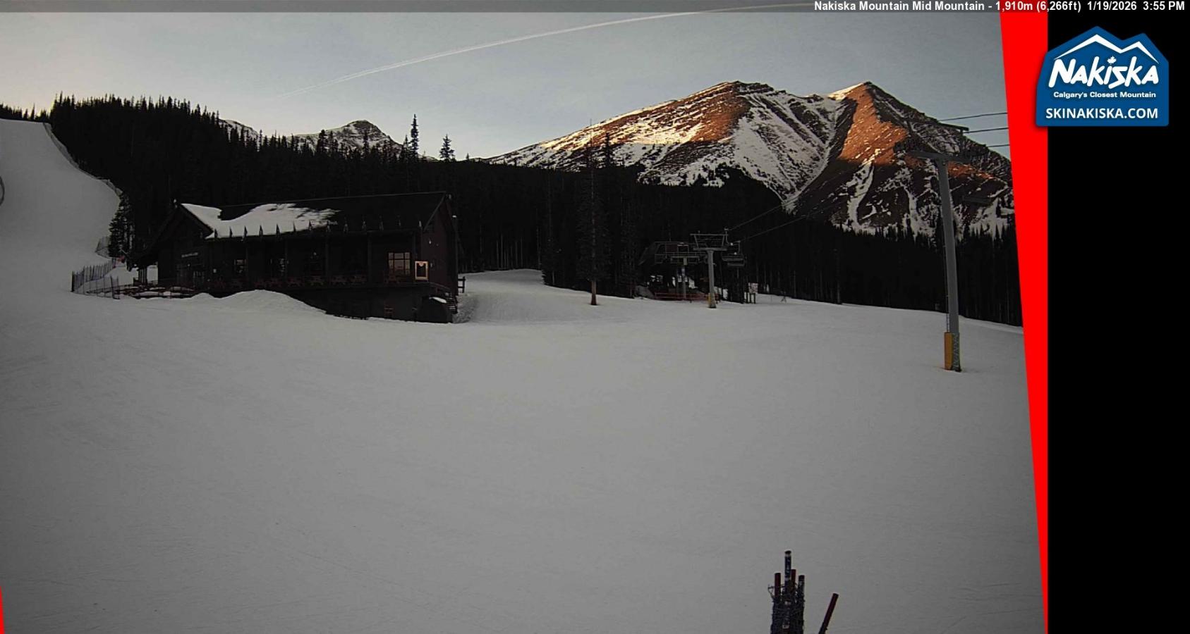 Webcam Nakiska: Mid Mountaind Lodge
