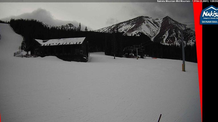 Webcam Nakiska: Mid Mountaind Lodge