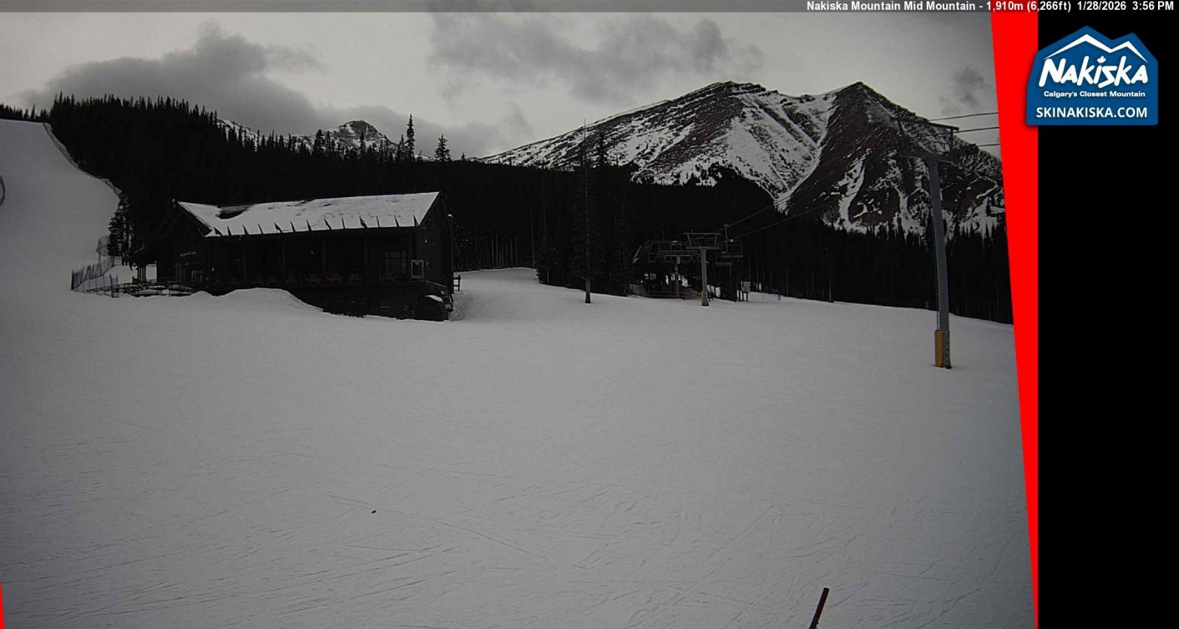 Webcam Nakiska: Mid Mountaind Lodge