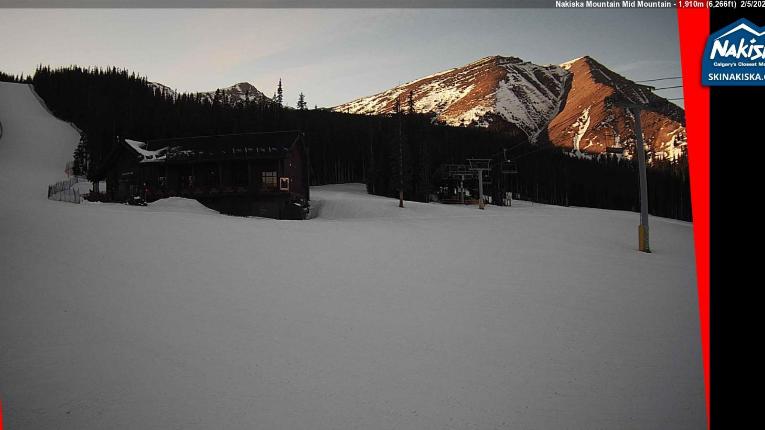 Webcam Nakiska: Mid Mountaind Lodge