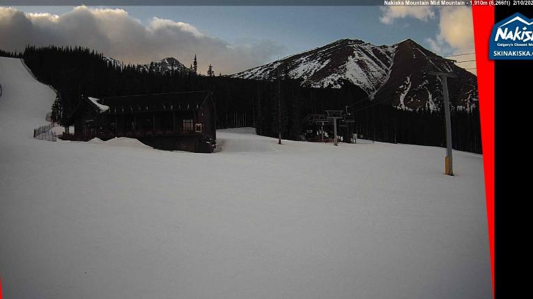Webcam Nakiska: Mid Mountaind Lodge