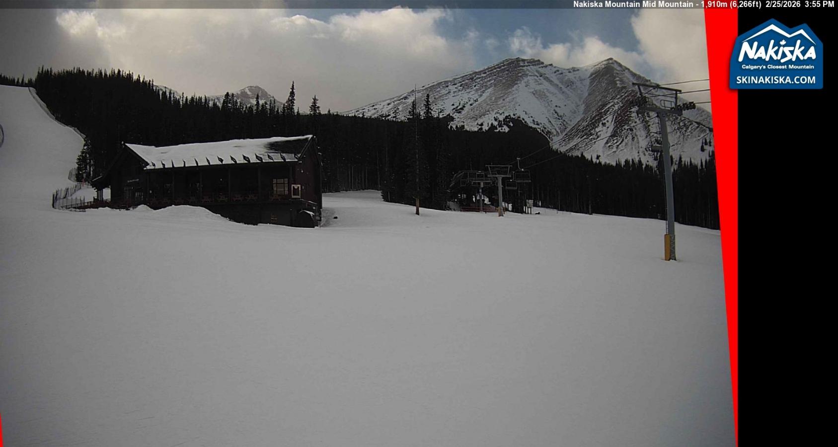Webcam Nakiska: Mid Mountaind Lodge