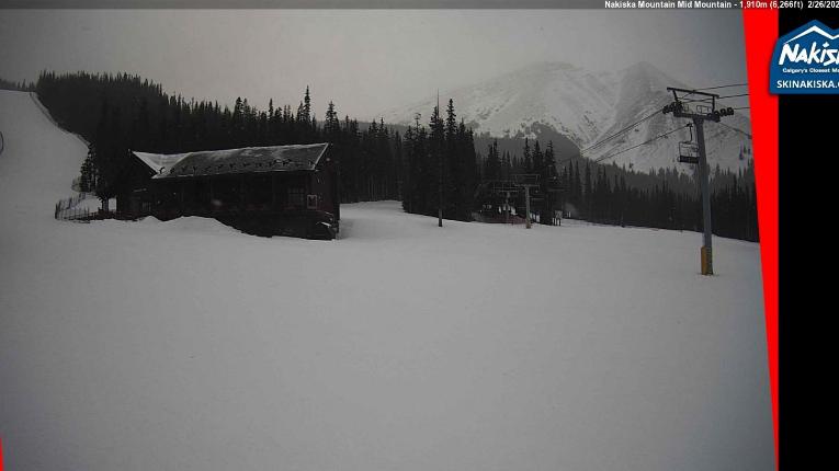 Webcam Nakiska: Mid Mountaind Lodge