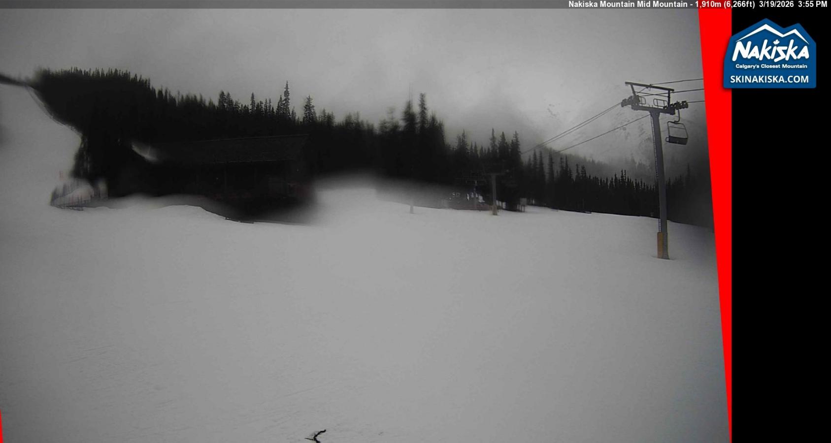 Webcam Nakiska: Mid Mountaind Lodge