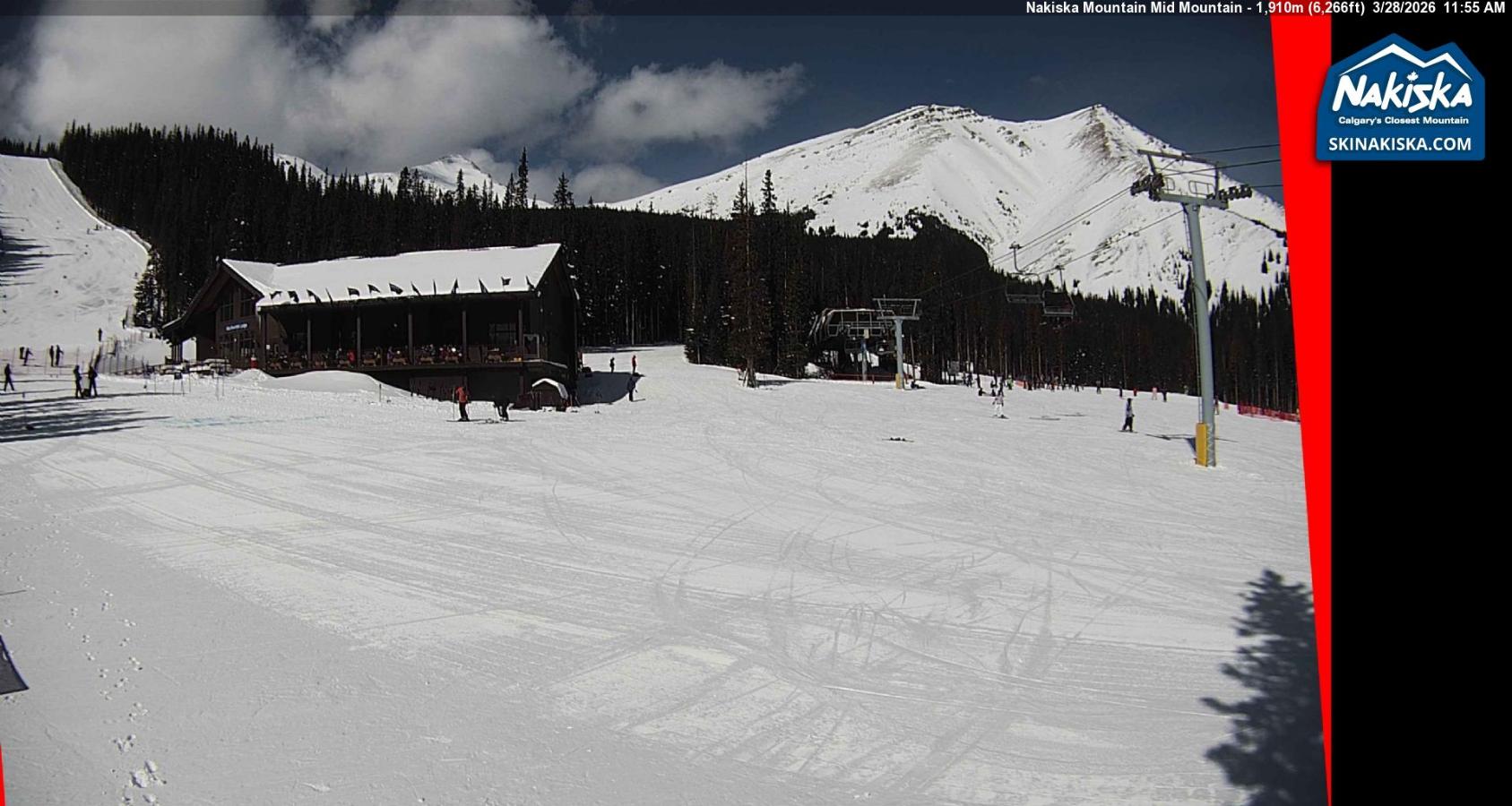Webcam Nakiska: Mid Mountaind Lodge