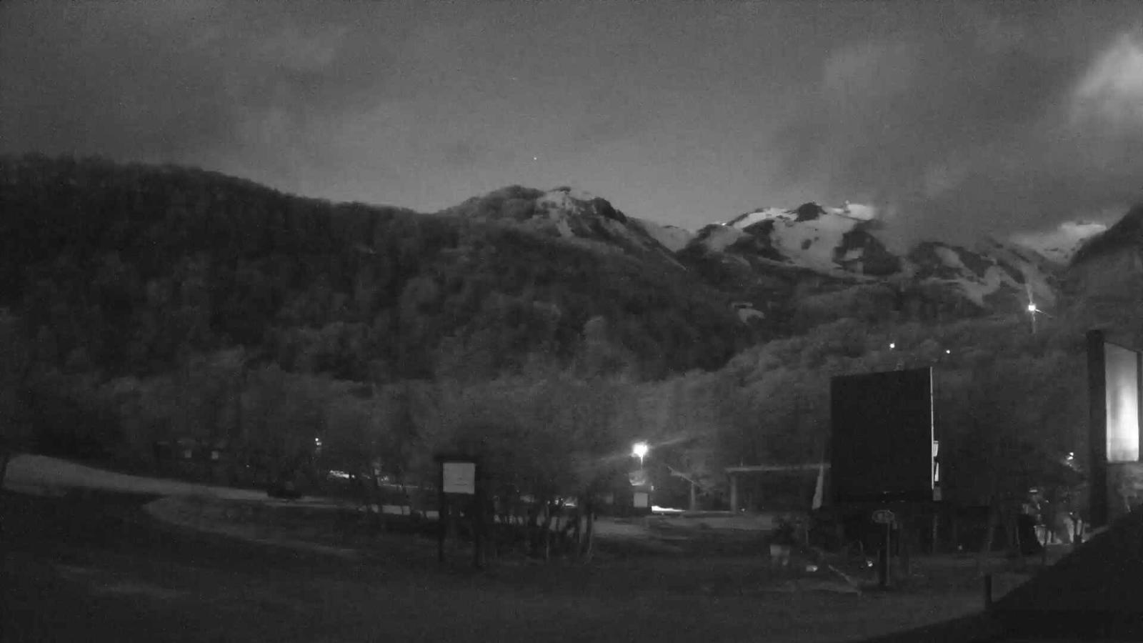 Webcam Nevados de Chillán: Plaza Tata