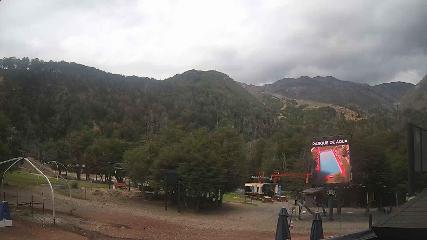 Nevados de Chillán: Plaza Tata (nevadosdechillan.com)