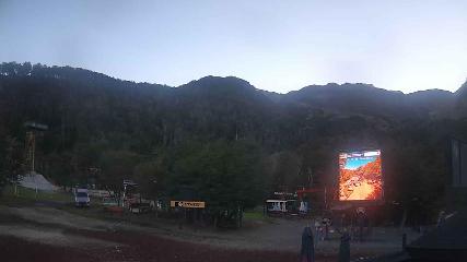 Nevados de Chillán: Plaza Tata (nevadosdechillan.com)