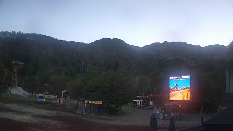 Webcam Nevados de Chillán: Plaza Tata