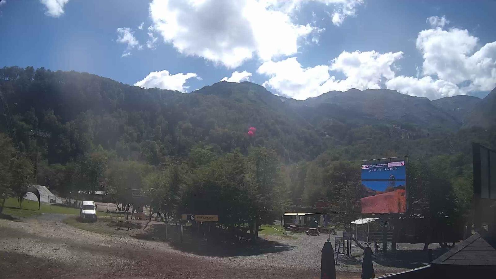 Webcam Nevados de Chillán: Plaza Tata