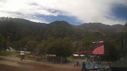 Nevados de Chillán: Plaza Tata (nevadosdechillan.com)