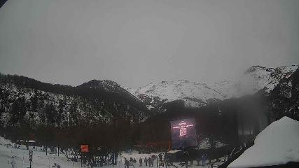 Nevados de Chillán: Plaza Tata (nevadosdechillan.com)