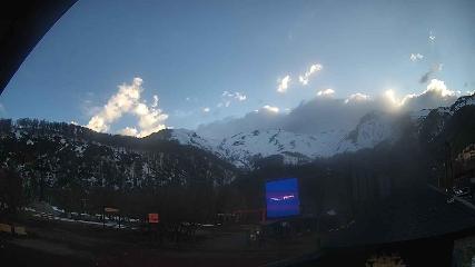 Nevados de Chillán: Plaza Tata (nevadosdechillan.com)