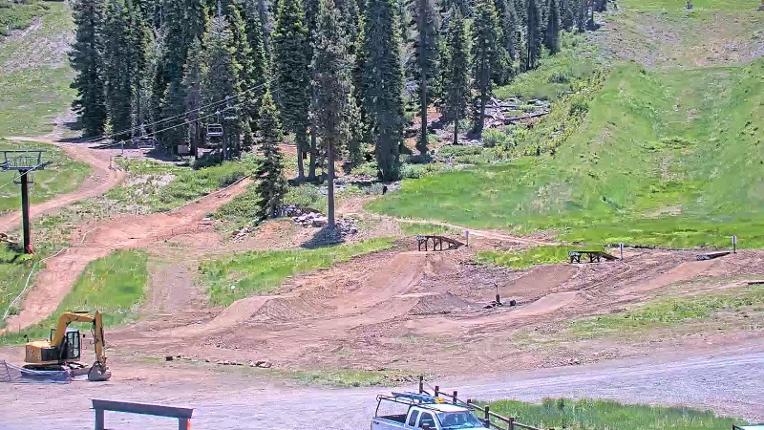 Webcam Northstar California: Mid Mountain
