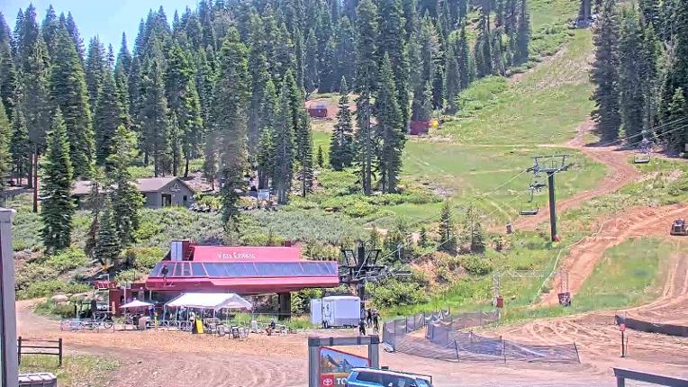 Webcam Northstar California: Mid Mountain