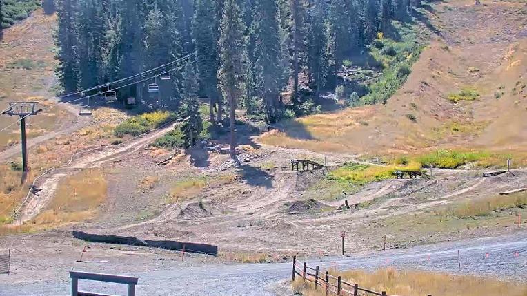 Webcam Northstar California: Mid Mountain