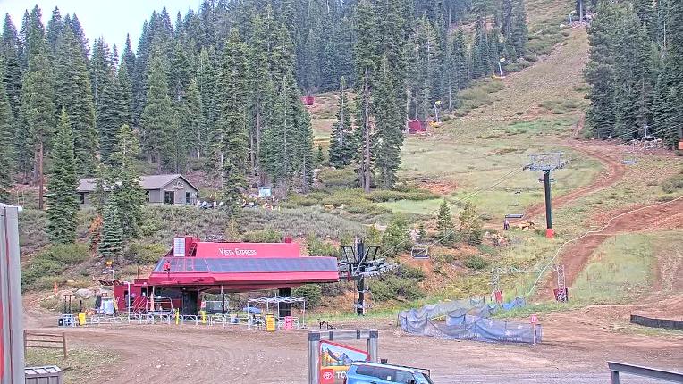 Webcam Northstar California: Mid Mountain
