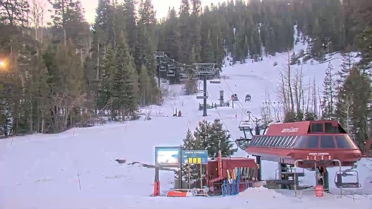 Webcam Northstar California: Mid Mountain