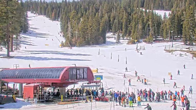 Webcam Northstar California: Mid Mountain