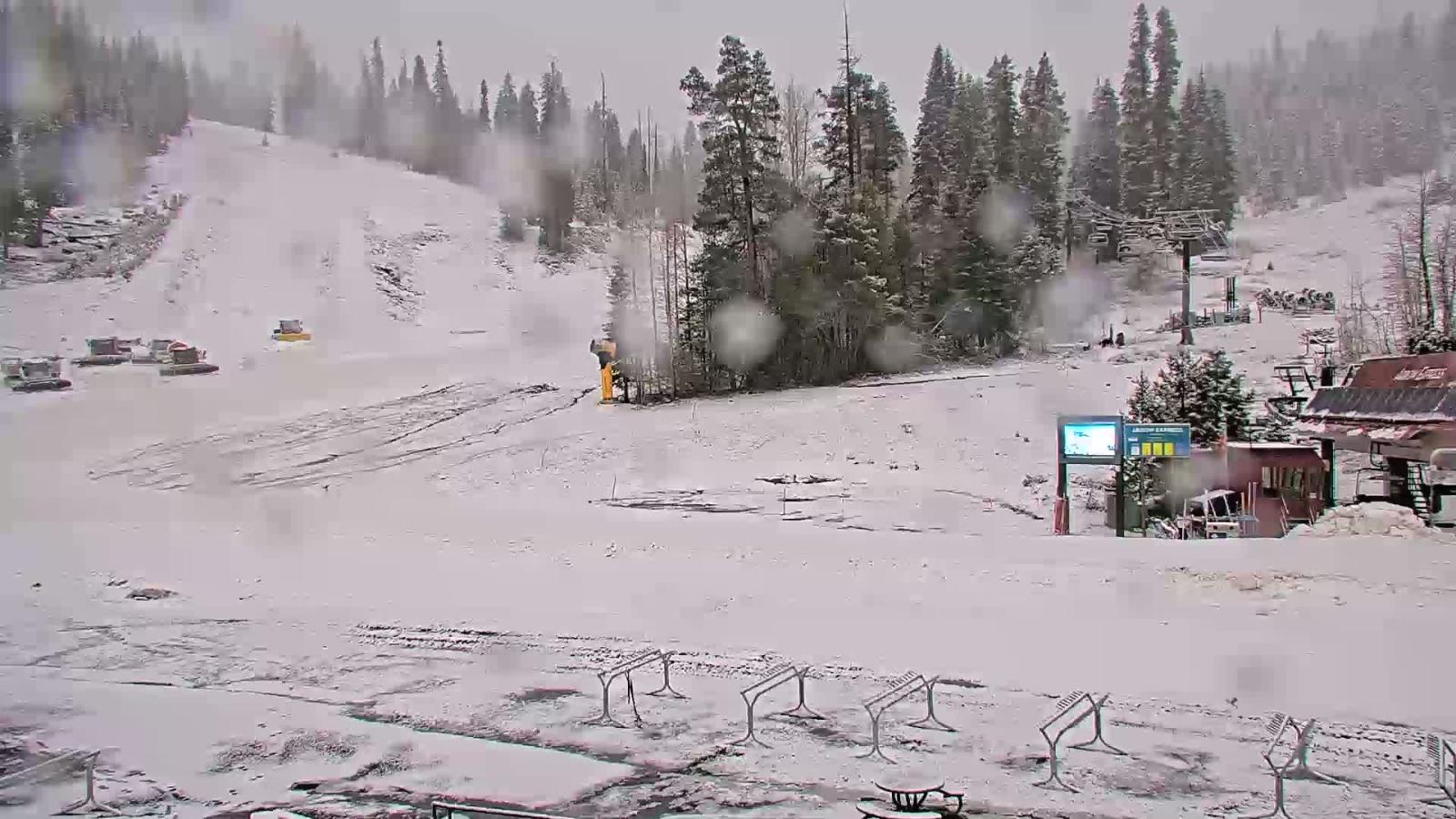 Webcam Northstar California: Mid Mountain