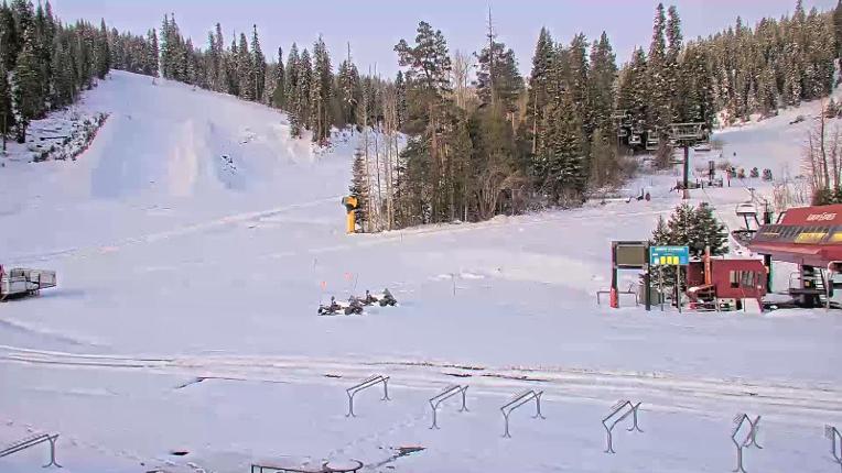 Webcam Northstar California: Mid Mountain