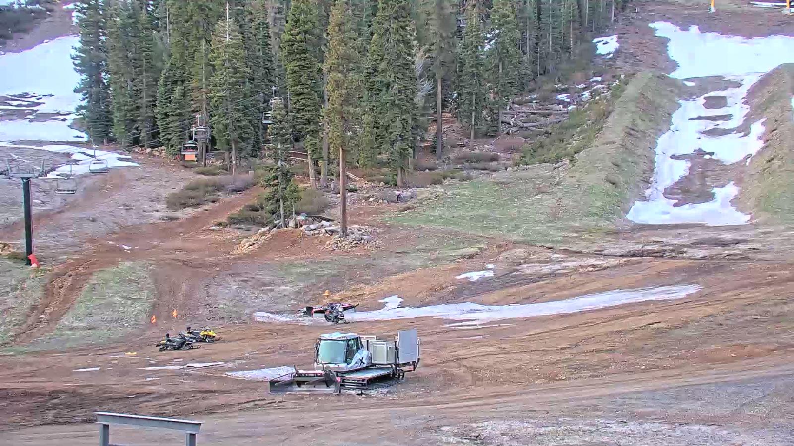 Webcam Northstar California: Mid Mountain