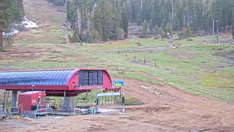 Webcam Northstar California: Mid Mountain