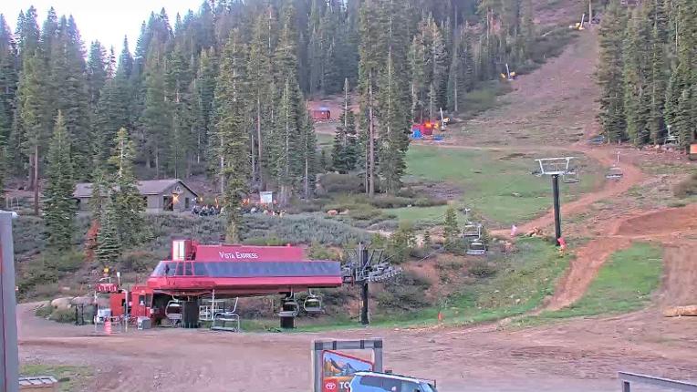 Webcam Northstar California: Mid Mountain