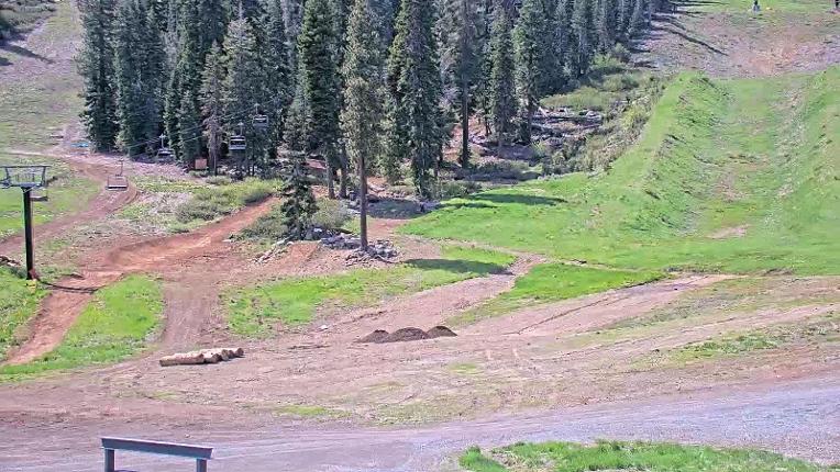 Webcam Northstar California: Mid Mountain