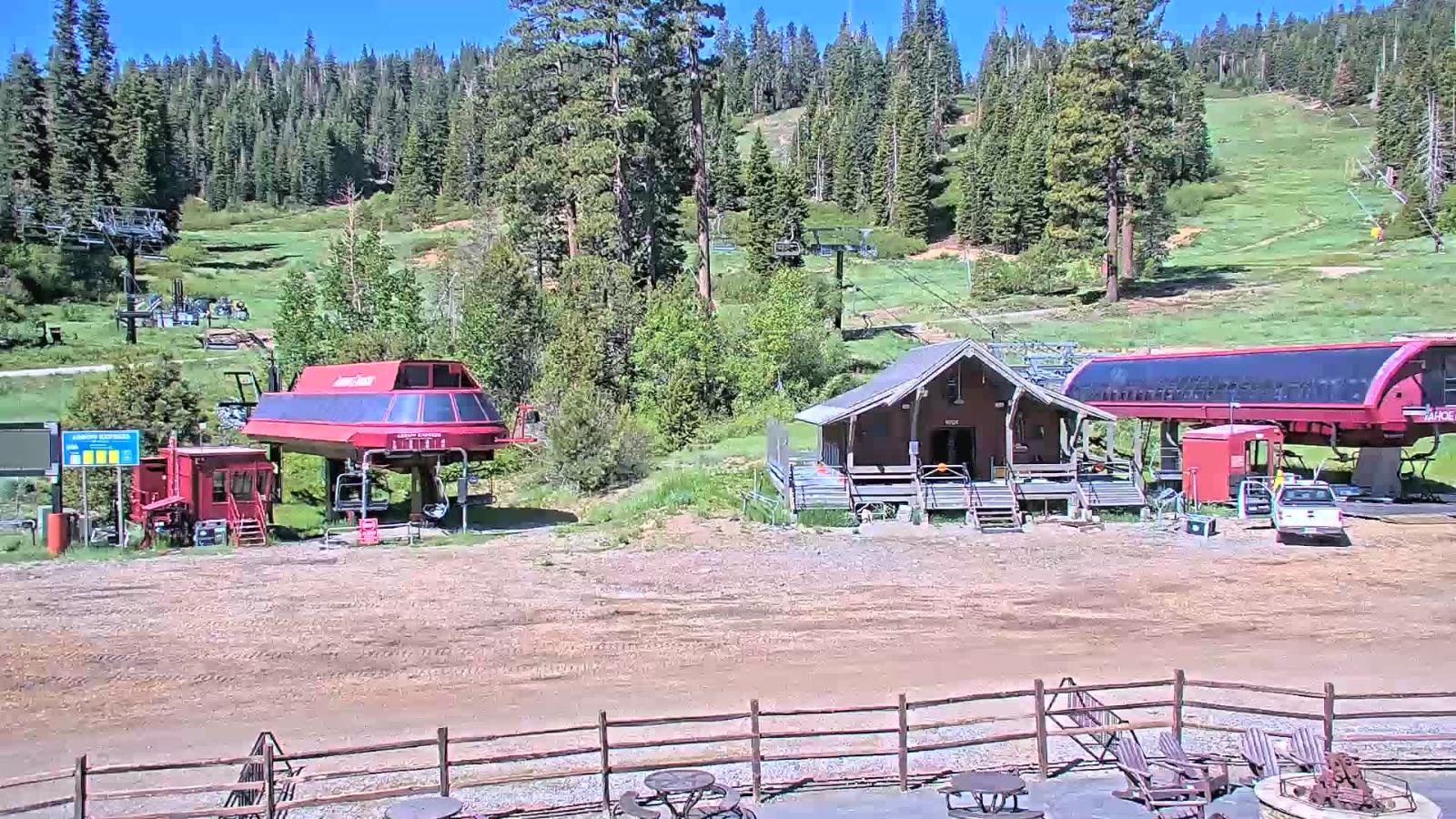 Webcam Northstar California: Mid Mountain