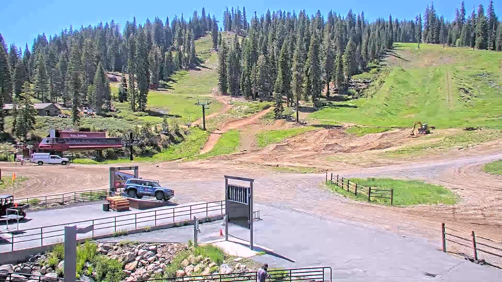 Webcam Northstar California: Mid Mountain