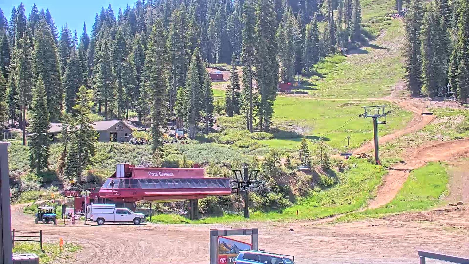 Webcam Northstar California: Mid Mountain