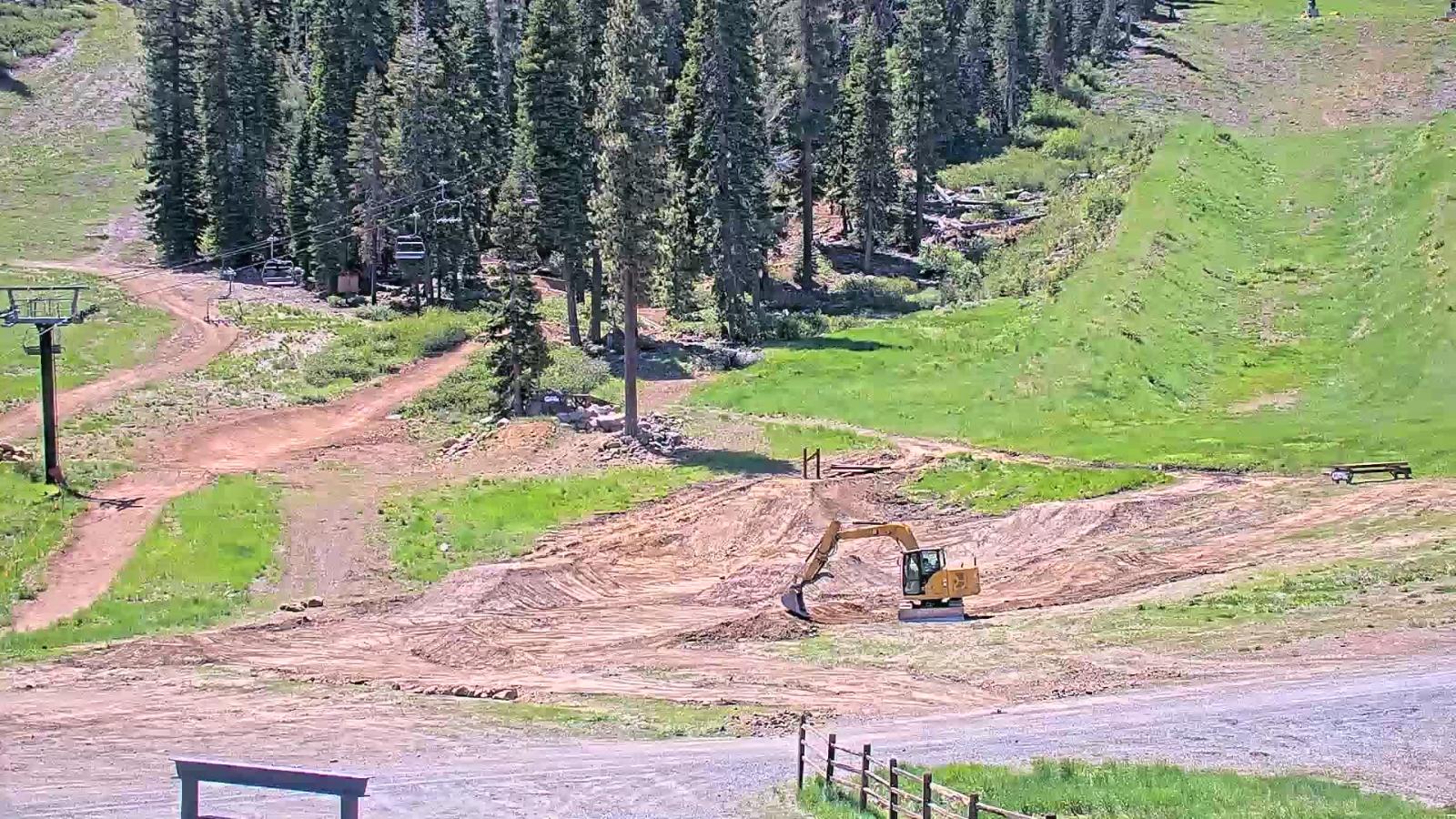 Webcam Northstar California: Mid Mountain
