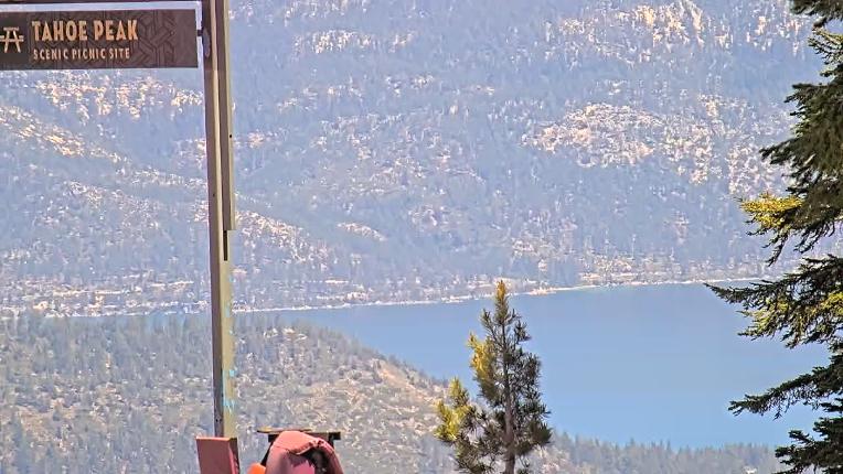 Webcam Northstar California: Mount Pluto Summit