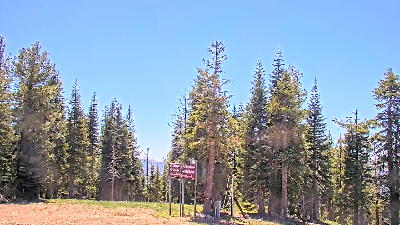 Webcam Northstar California: Mount Pluto Summit