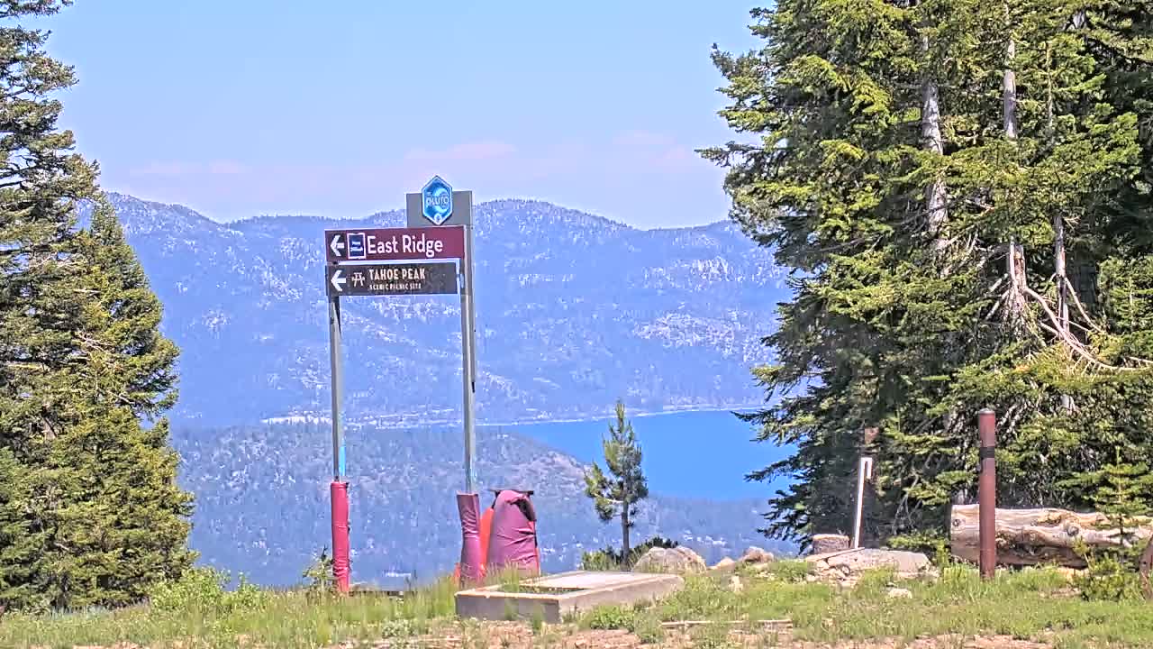 Webcam Northstar California: Mount Pluto Summit