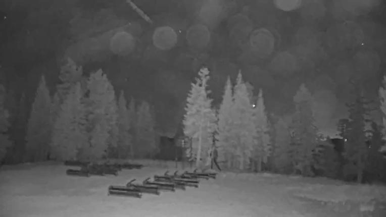 Webcam Northstar California: Mount Pluto Summit