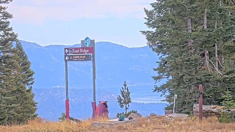 Webcam Northstar California: Mount Pluto Summit