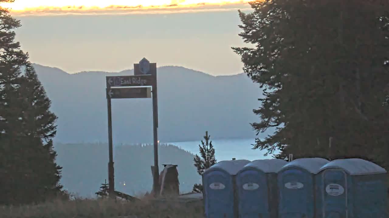 Webcam Northstar California: Mount Pluto Summit