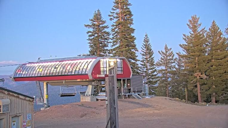 Webcam Northstar California: Mount Pluto Summit