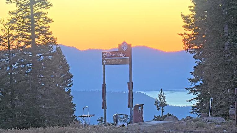 Webcam Northstar California: Mount Pluto Summit