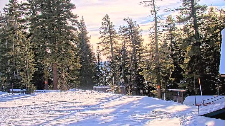 Webcam Northstar California: Mount Pluto Summit