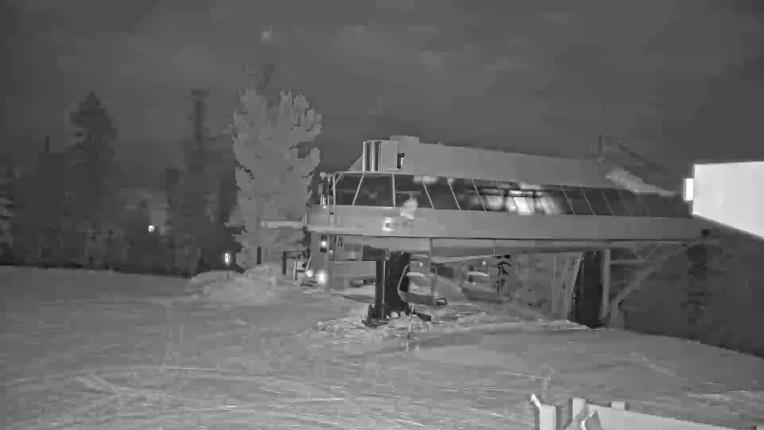 Webcam Northstar California: Mount Pluto Summit