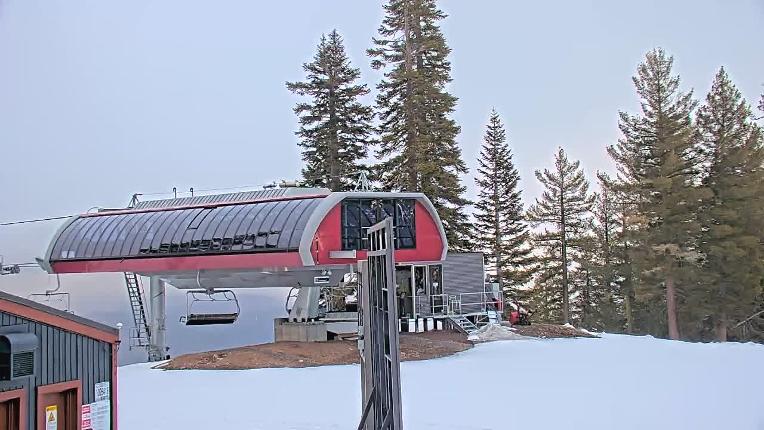 Webcam Northstar California: Mount Pluto Summit