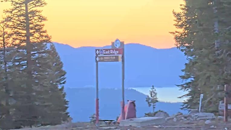 Webcam Northstar California: Mount Pluto Summit