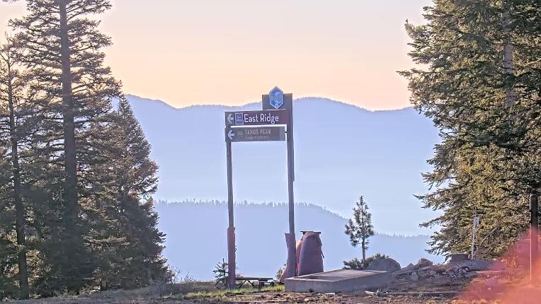 Webcam Northstar California: Mount Pluto Summit