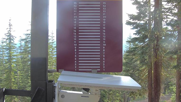 Webcam Northstar California: Snow Stake